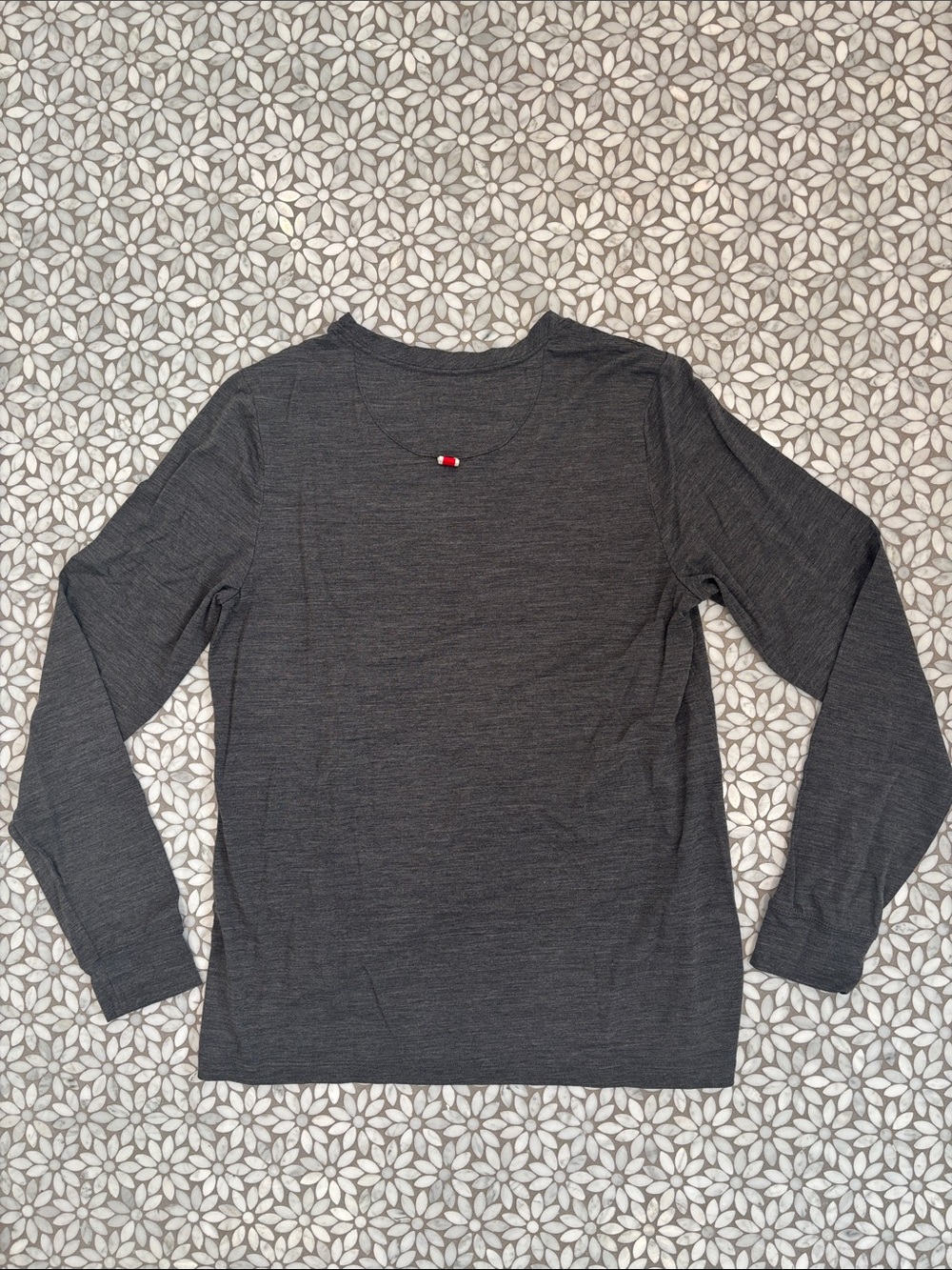 Women's Tracksmith Merino Wool Blend Harrier Long Sleeve in Charcoal Grey, Size - Picture 2 of 8